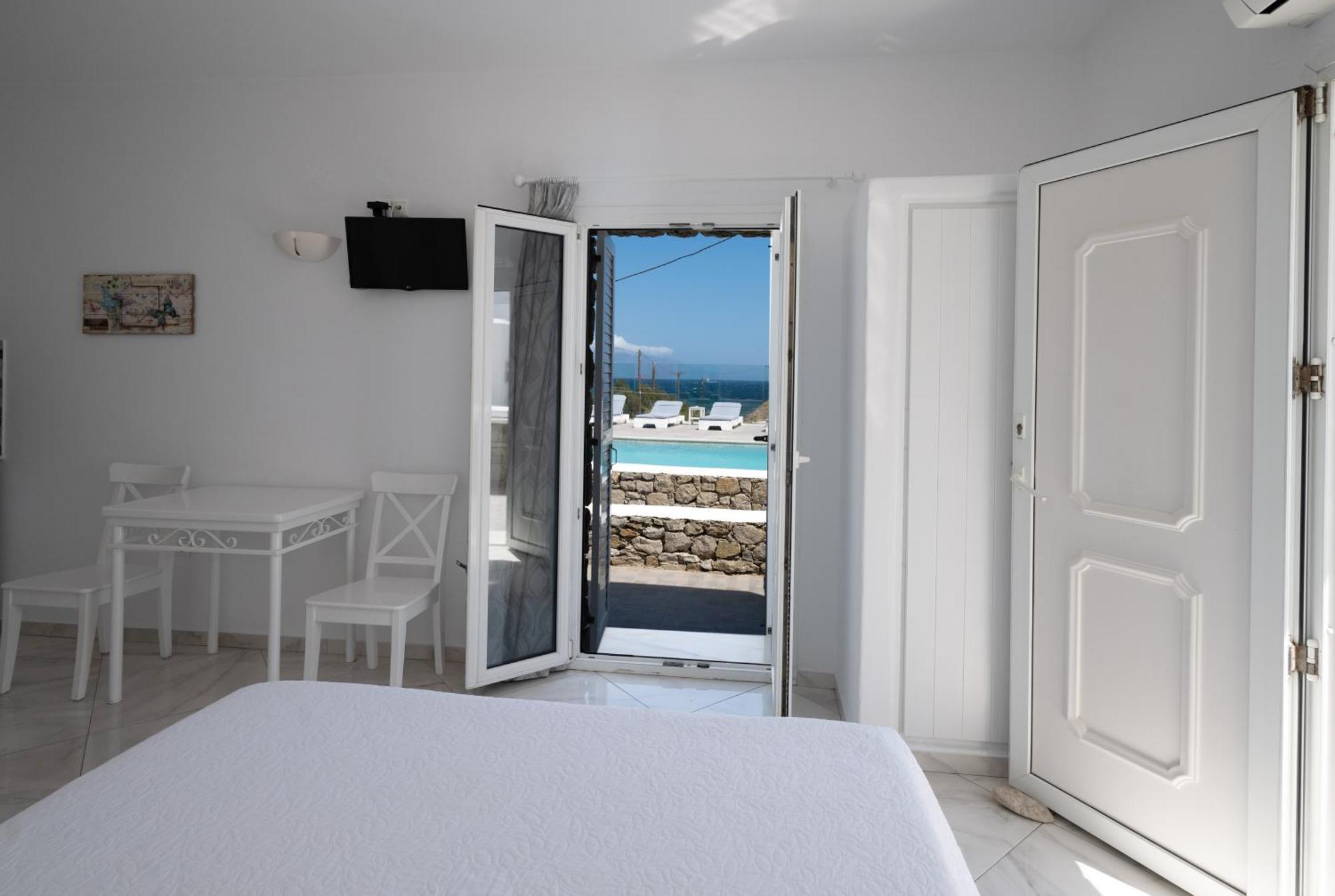 Anixi Hotel Ornos  Exterior photo